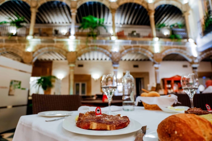 Restaurante El Tostado - Hotel Palacio de Los Velada