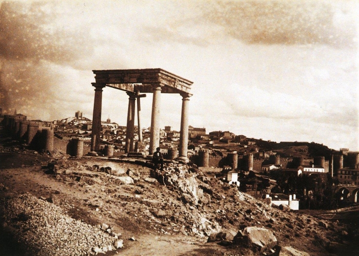 ÁVILA DESDE EL MIRADOR DE LOS CUATRO POSTES (II).  Recorrido por la historia de la fotografía abulense plasmada desde su principal atalaya y entorno      