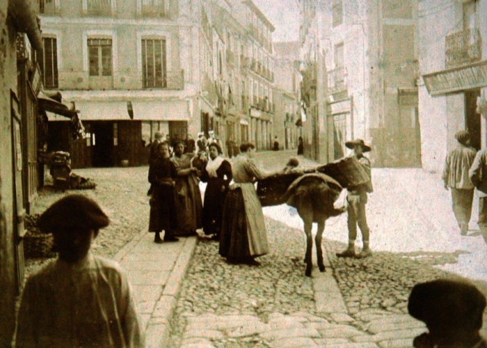 CRÓNICAS DEL MERCADO GRANDE (VIII). Aproximación cultura a la plaza de Ávila. 